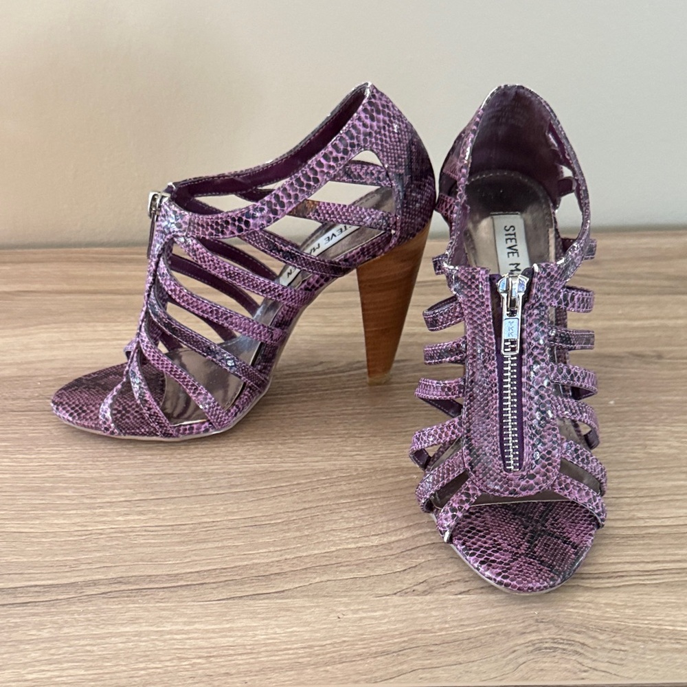 Steve Madden Purple/Black Snakeskin Heels, size 5.5
